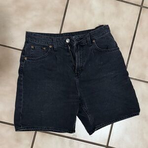 H&M Size 6 Black Denim Shorts